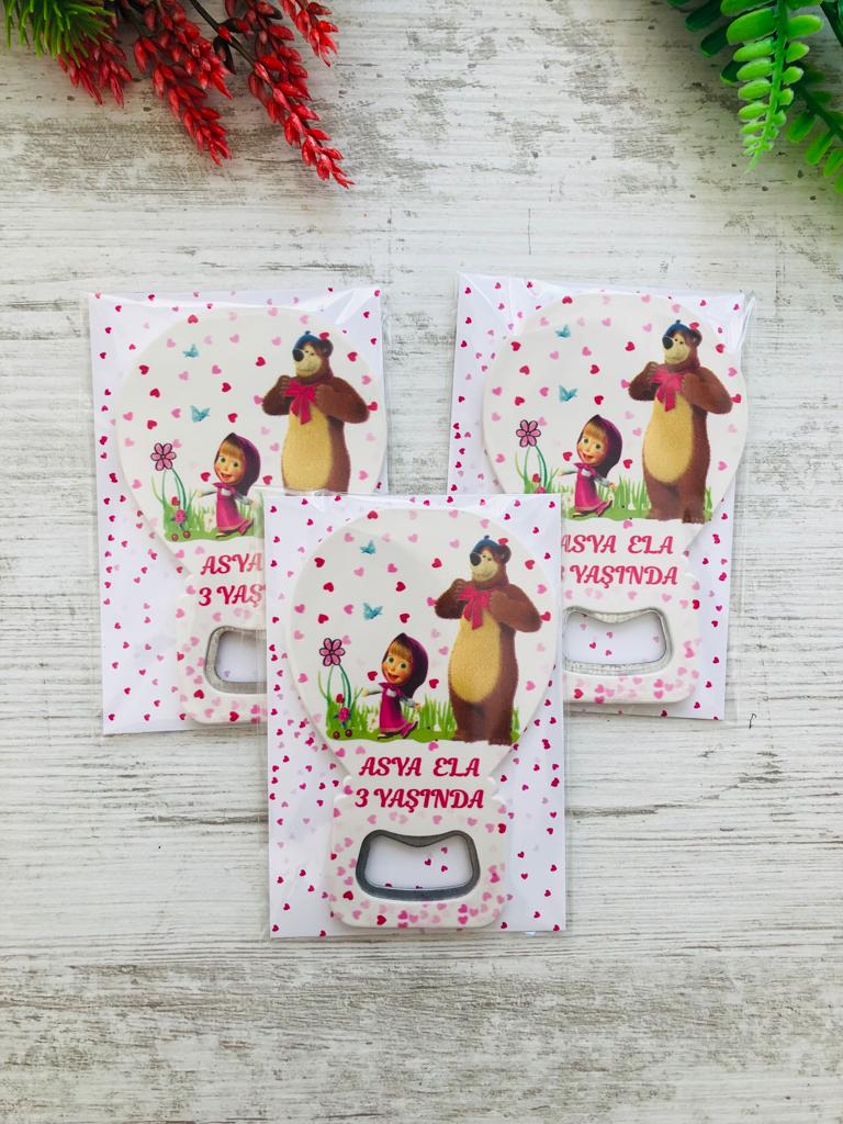 Balon Açacak Magnet Masha ve Koca Ayı