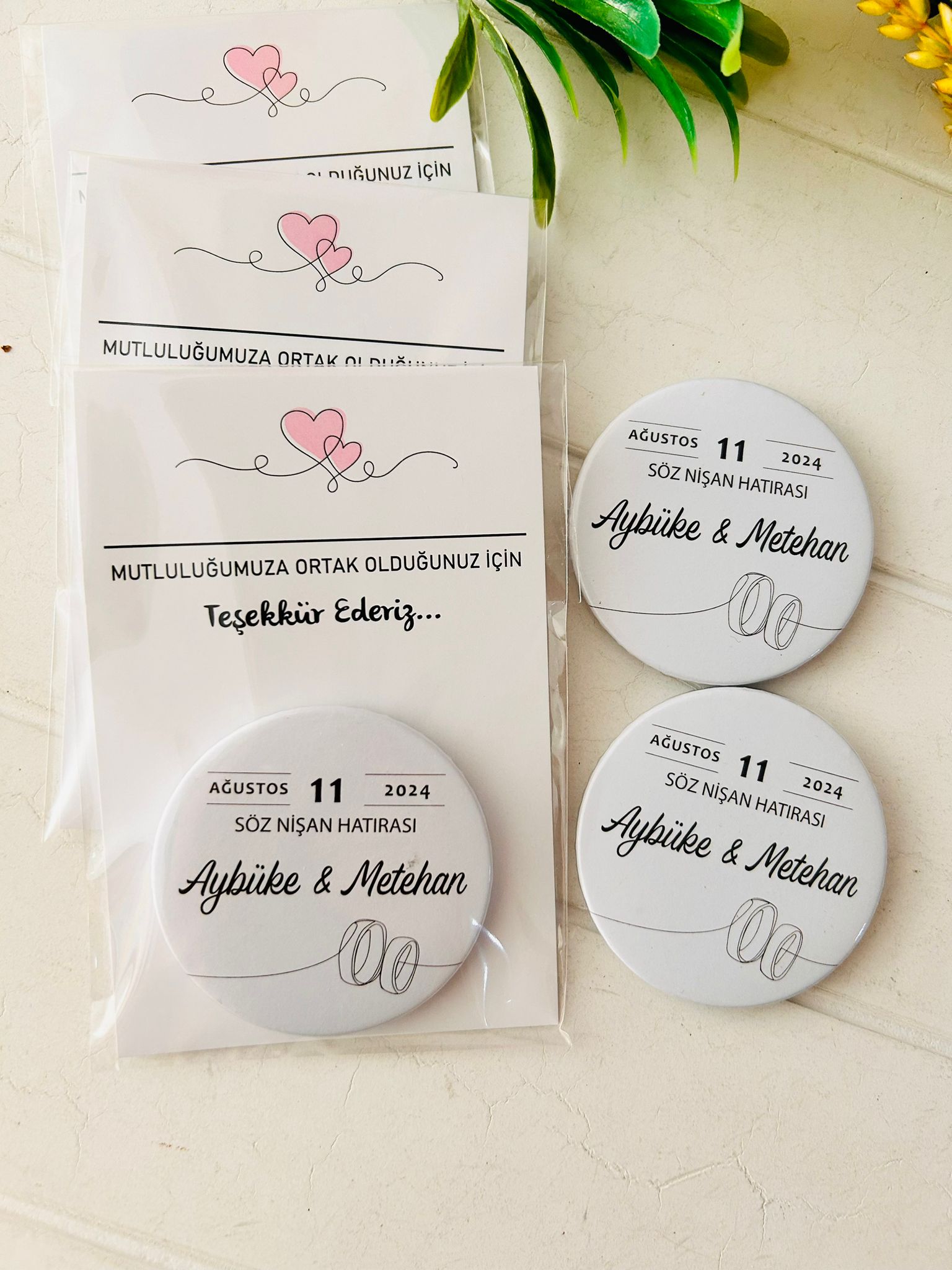 Kalp Temalı Buton  Açacaklı Magnet