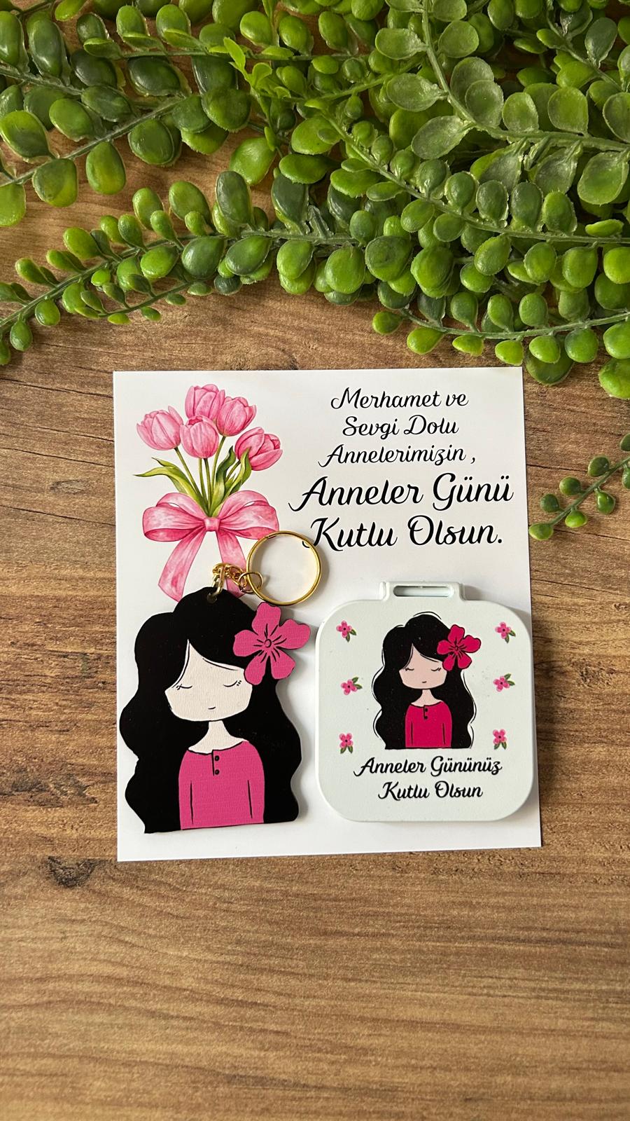 Anneye Özel Anne Yazılı Ayna +Anahtarlık Set