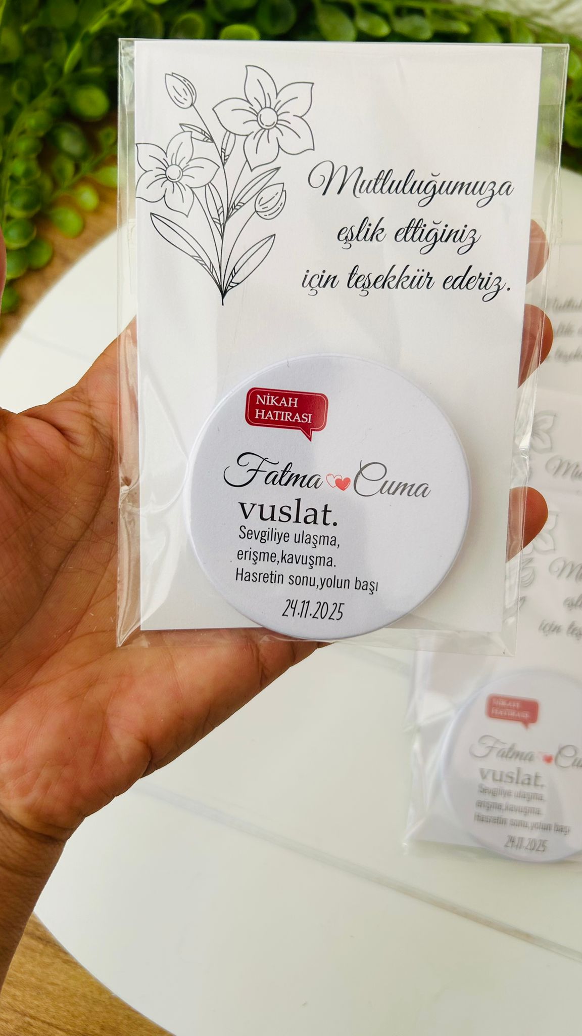 Vuslat Yazı Temalı Buton  Açacaklı Magnet