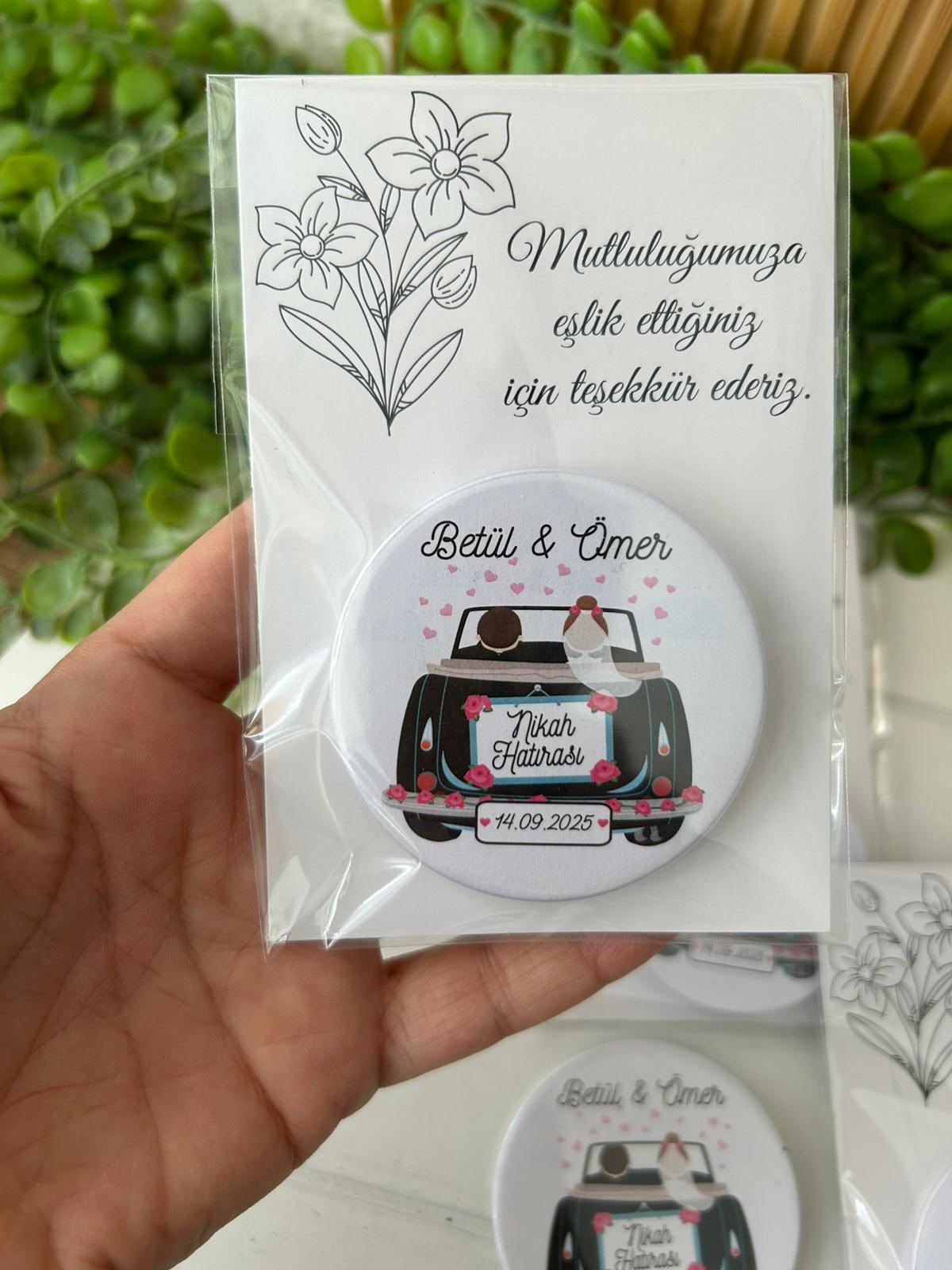 Siyah Arabalı Nikah ve Düğün Açacak Magnet