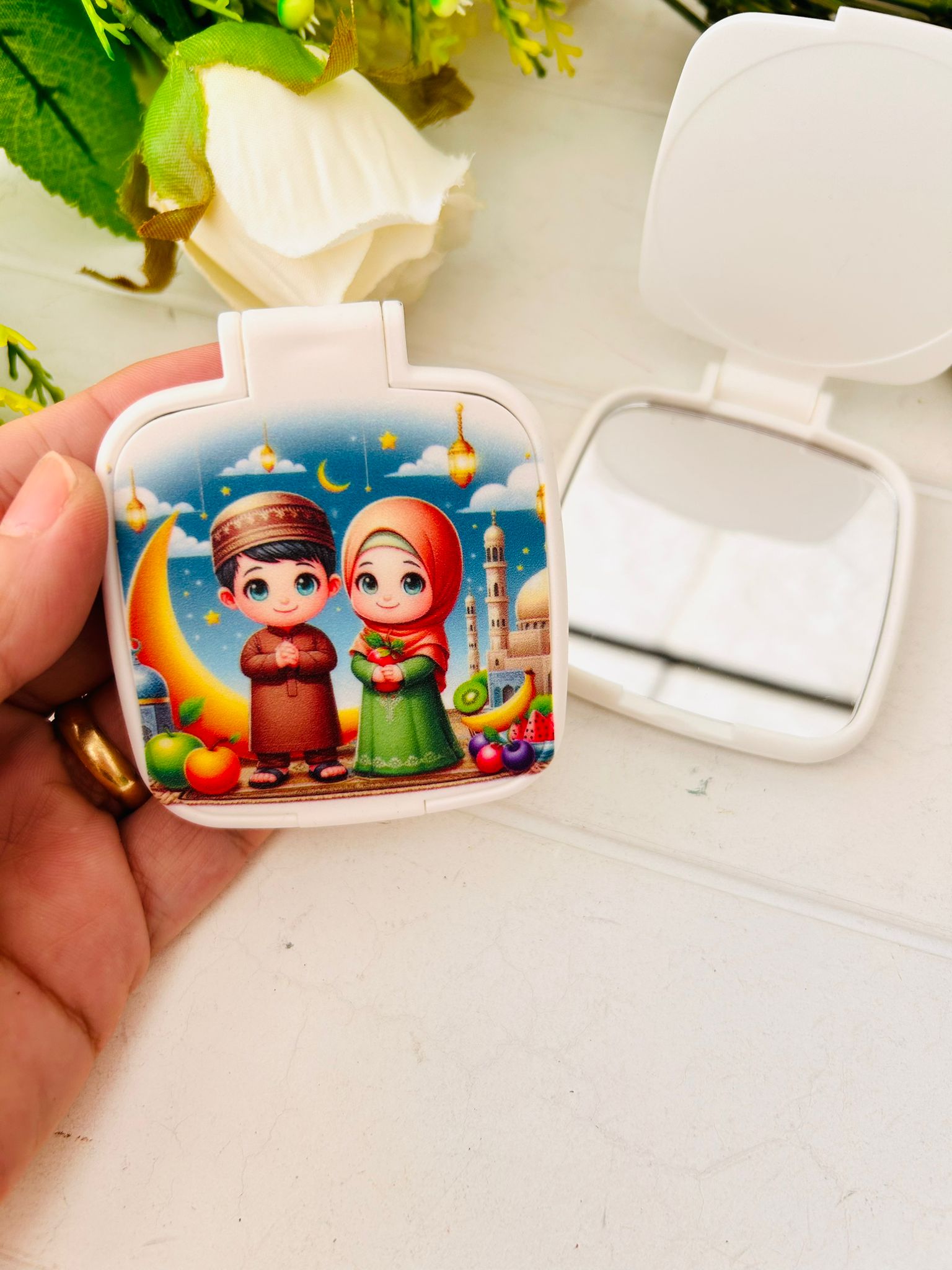 Kuran Okuyorum Temalı Kare Pleksi Ayna