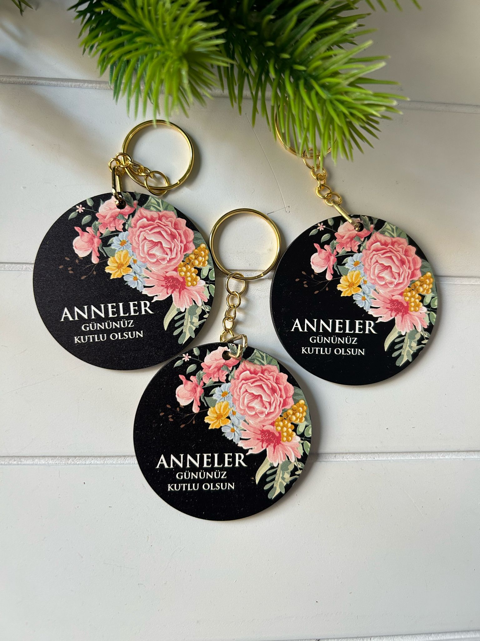 Anneler Günü-Kadınlar Günü  Ahşap Anahtarlık