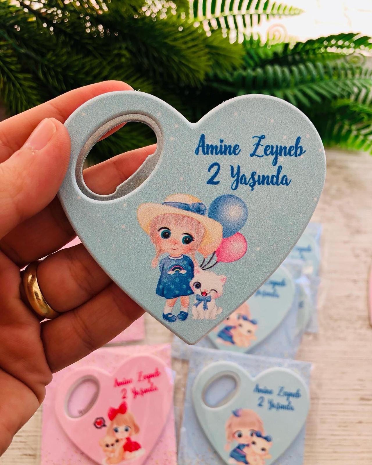 Şirin Kız Temalı Kalp Magnet