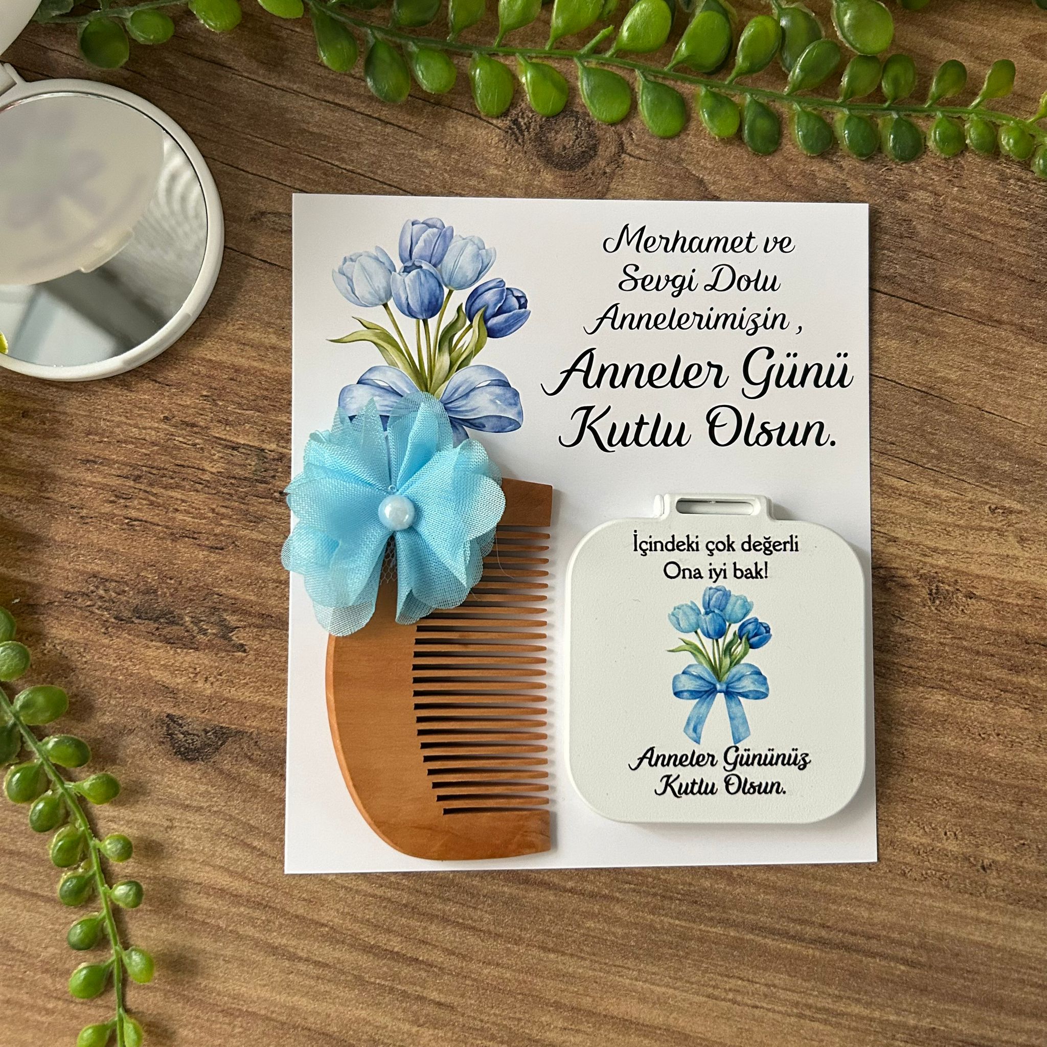 Anneler Günü Hediyelik Set - Ayna ve Ahşap Tarak