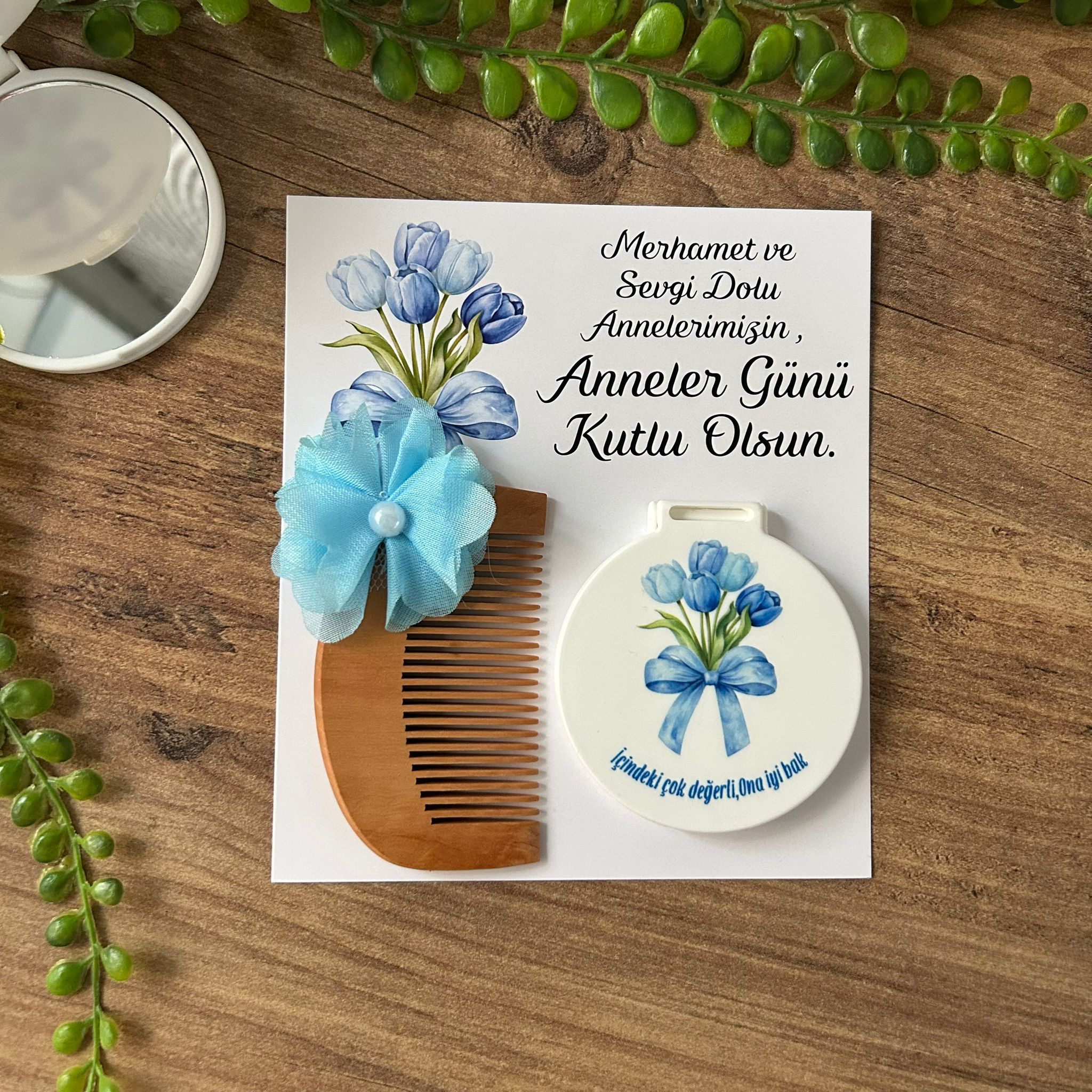 Anneler Günü Hediyelik Set - Ayna ve Ahşap Tarak