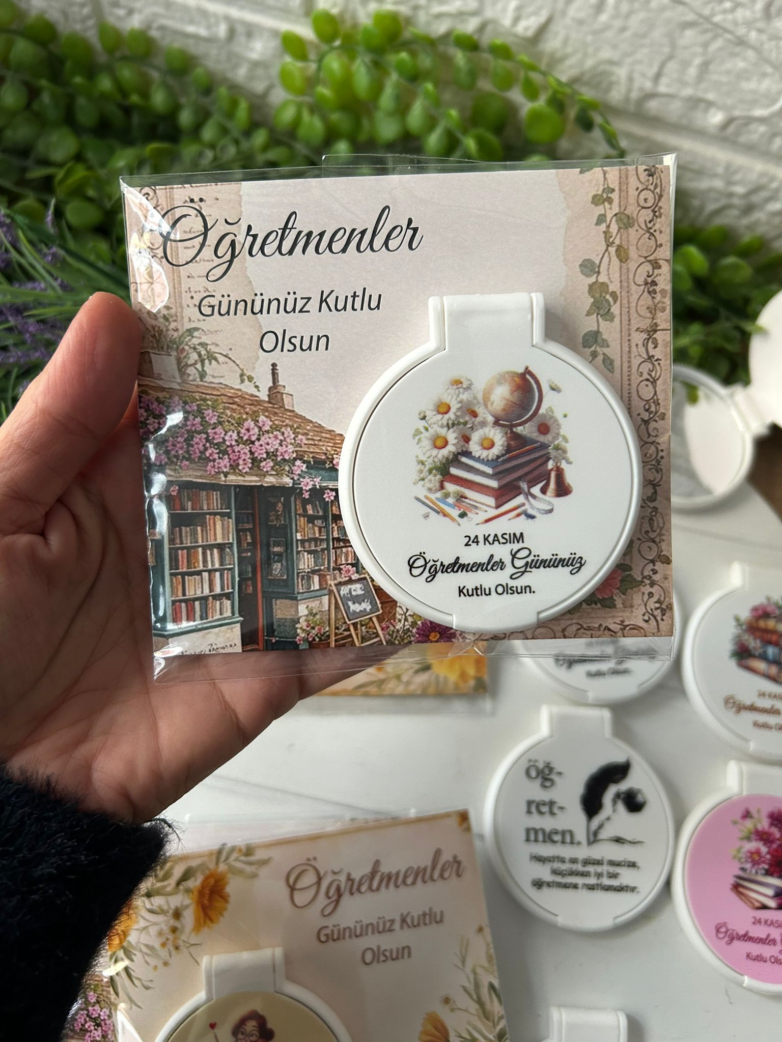 Öğretmenler Günü   Temalı Yuvarlak Pleksi Ayna