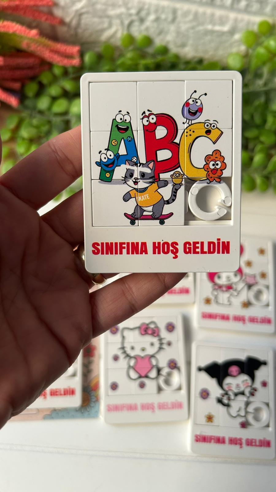 Okul-Öğrenci-Tatil Temalu Puzzle