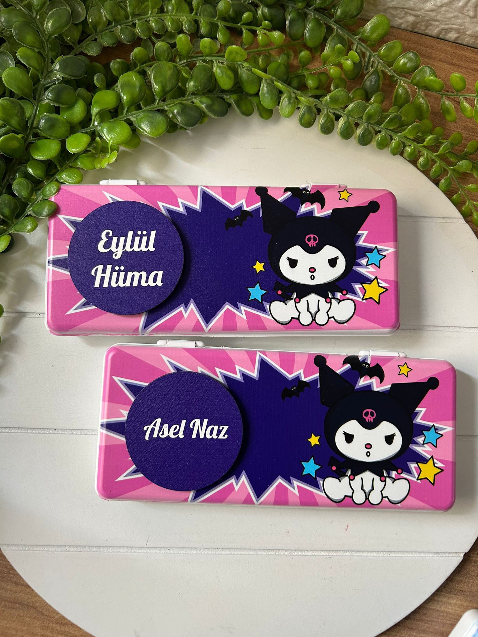 KUROMİ  TEMALI PLASTİK  KALEMLİK