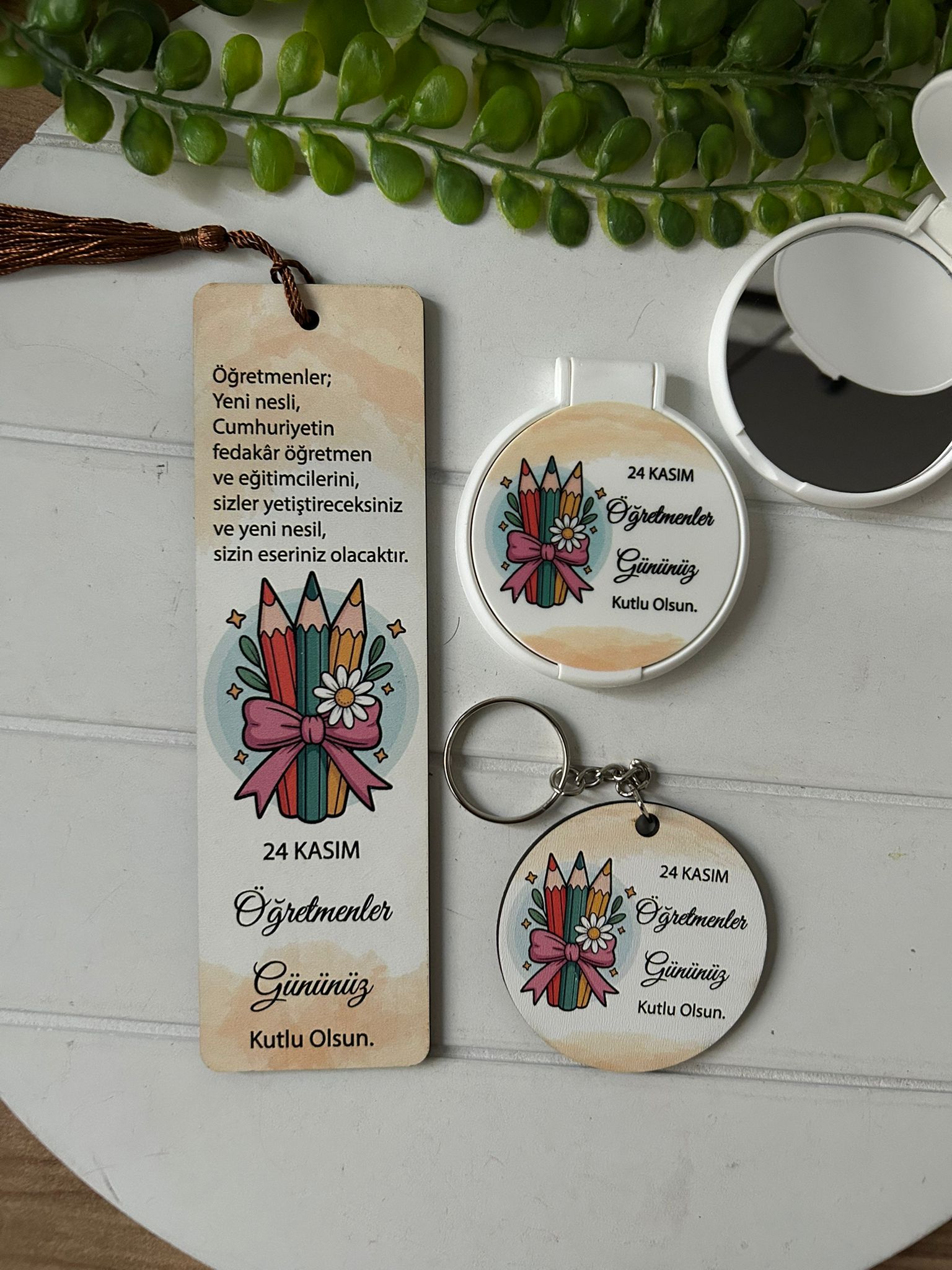 3'lü Öğretmenler Günü Set ( Ayna+Ayraç+Anahtarlık )