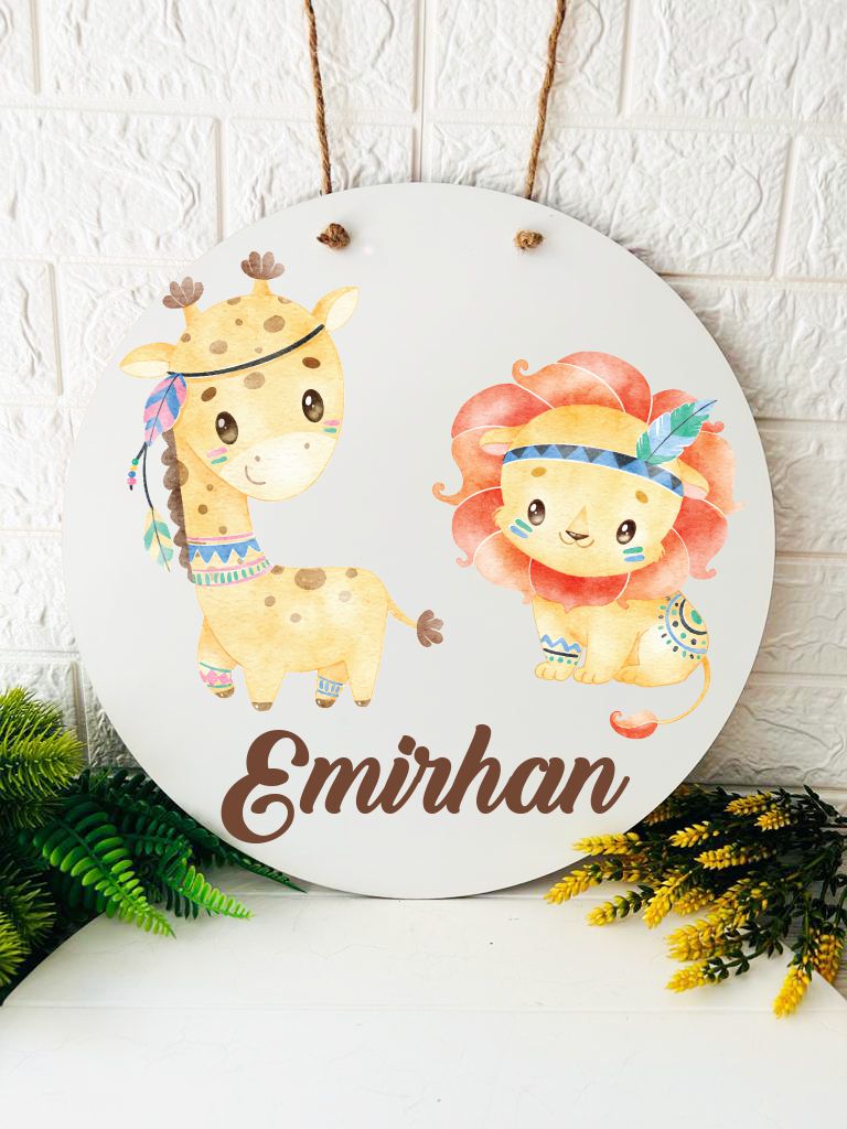 38 cm Ahşap Kapı Süsü- Şirin Aslan ve Zürafa