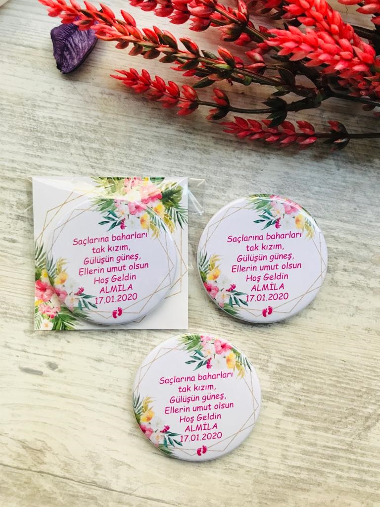 Kız Çocuk Çiçekli Açacaklı Magnet