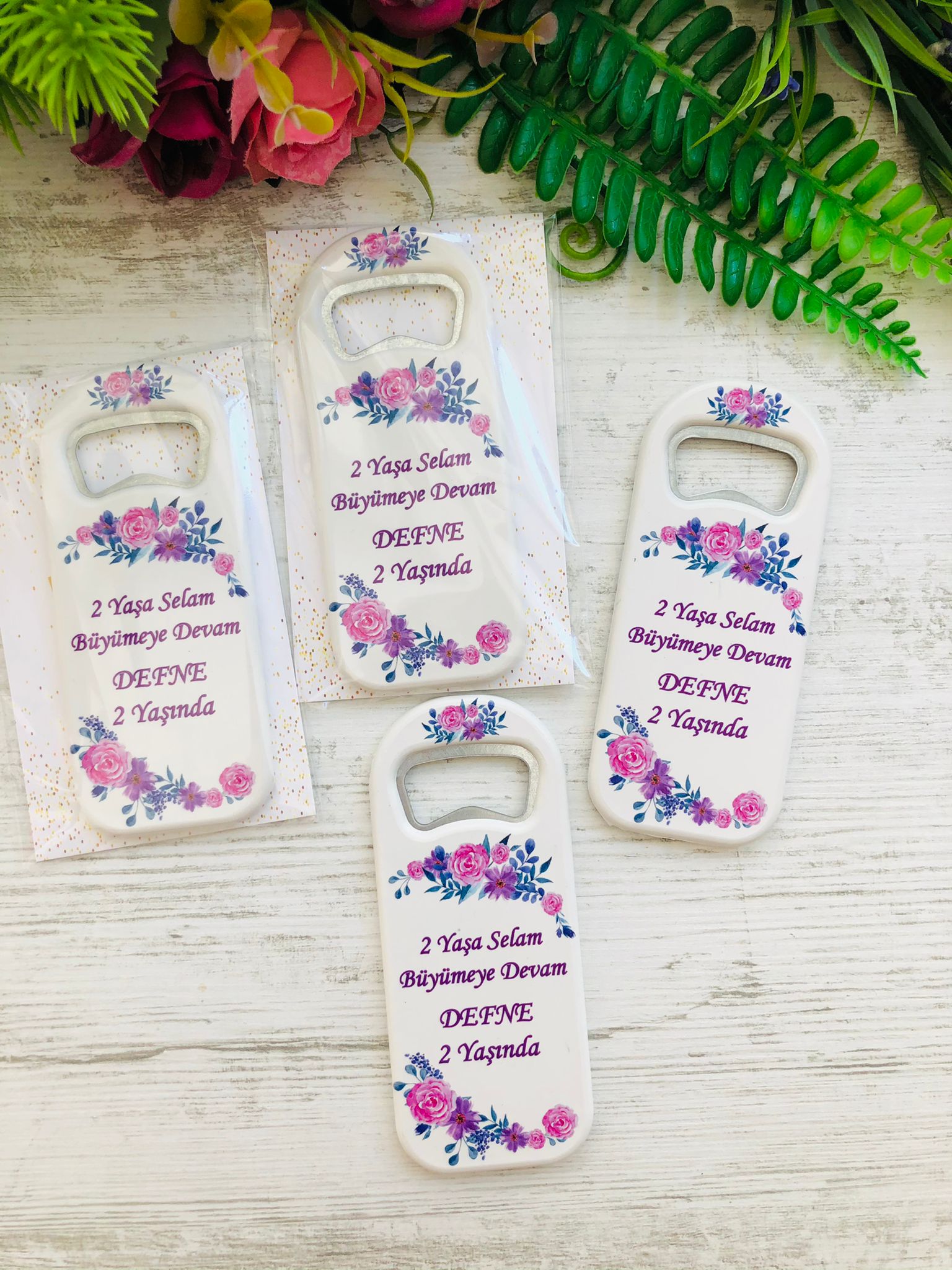 Mor Çiçek Temalı Uzun Açacak Magnet