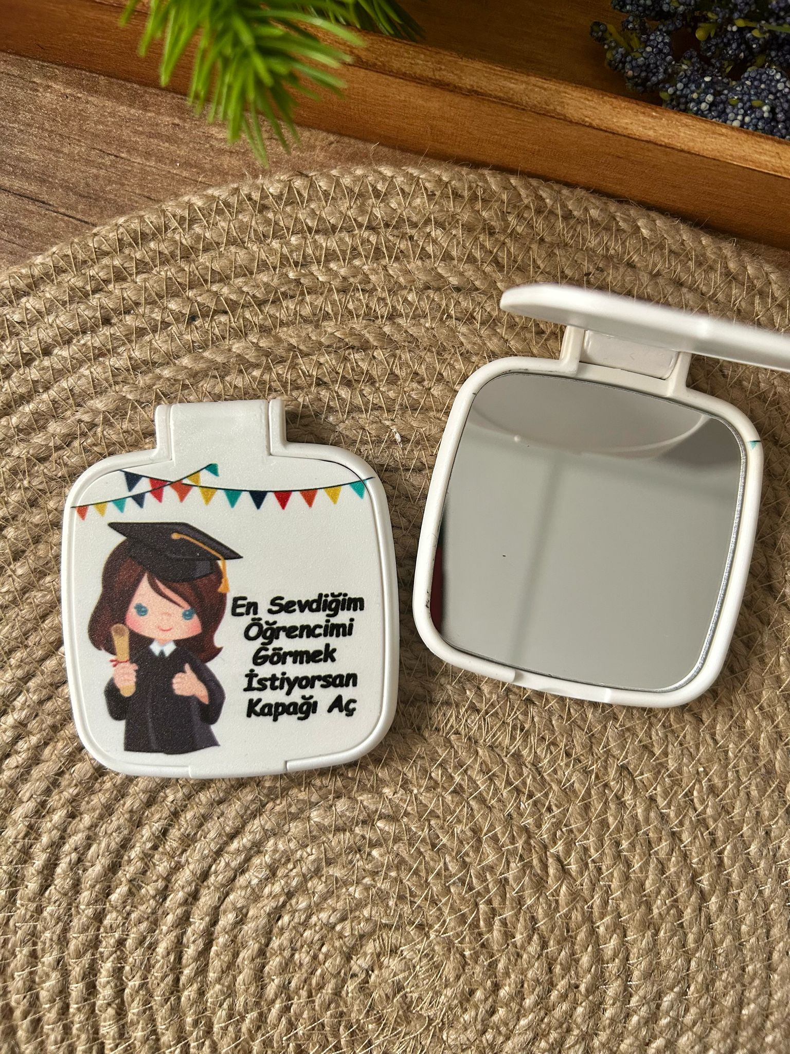 Mezuniyet ve Okul Temalı Kare Pleksi Ayna