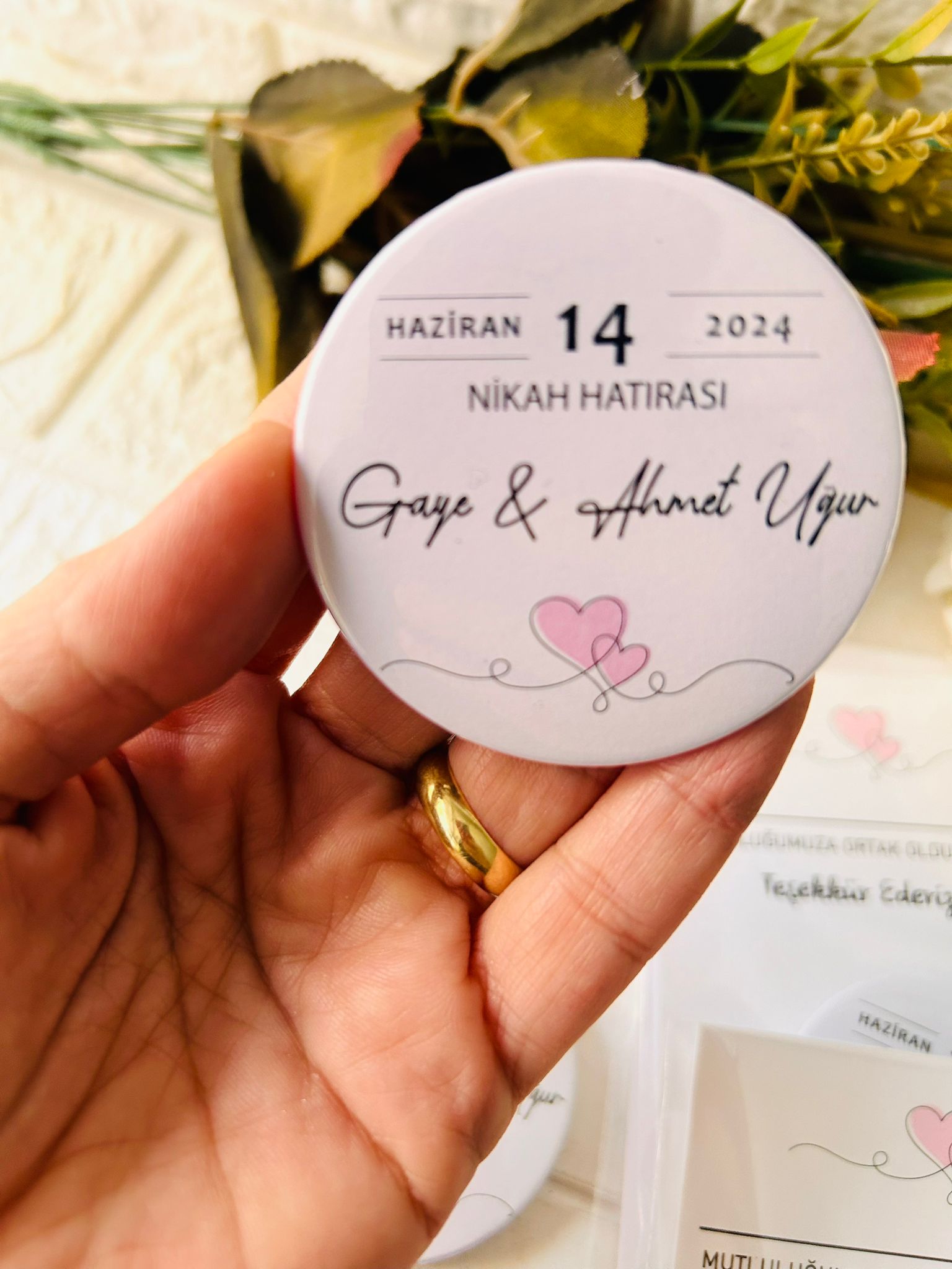 Kalp Temalı Buton  Açacaklı Magnet
