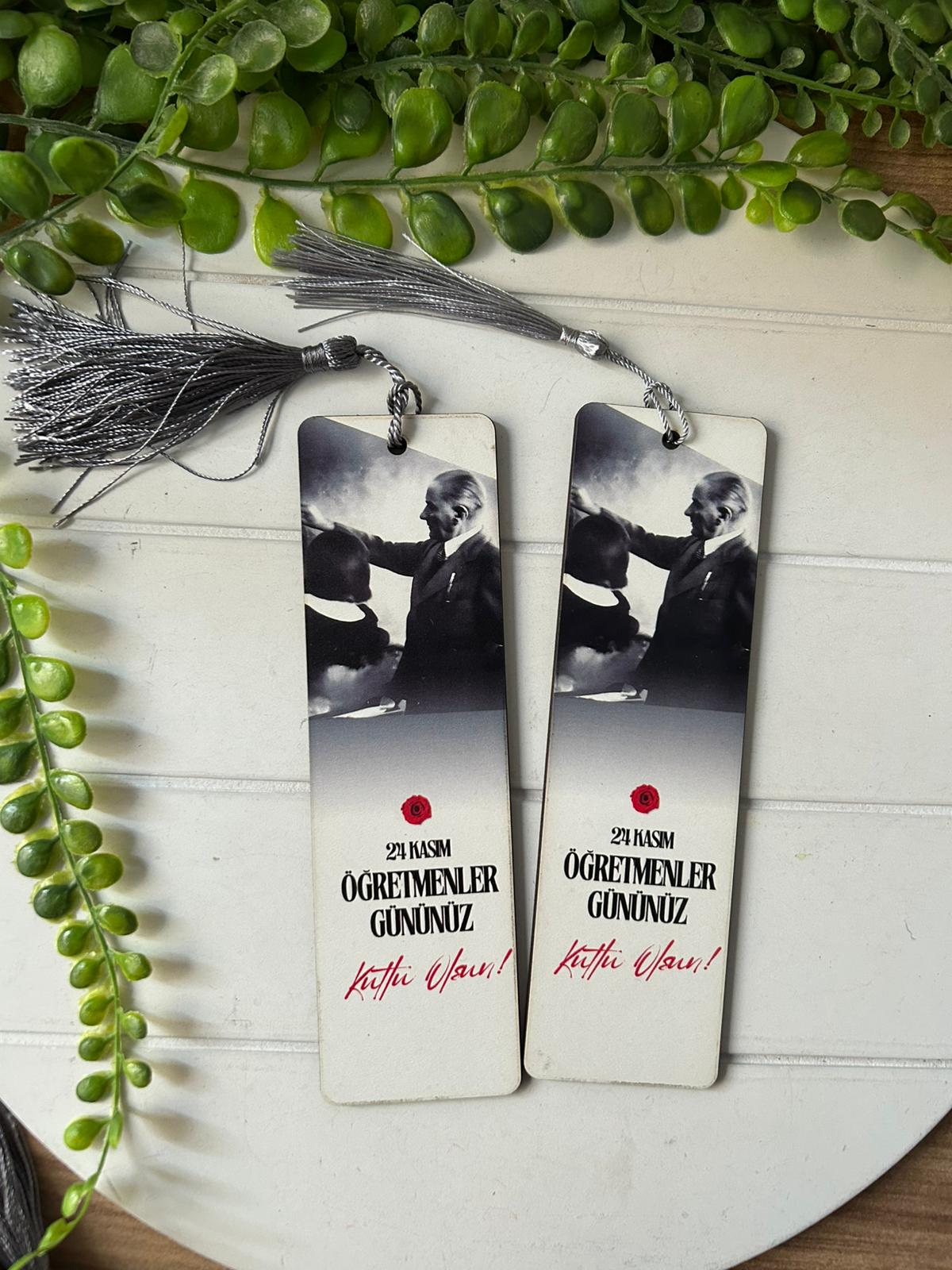 Öğretmenler Günü  Atatürk Ahşap Kitap Ayracı