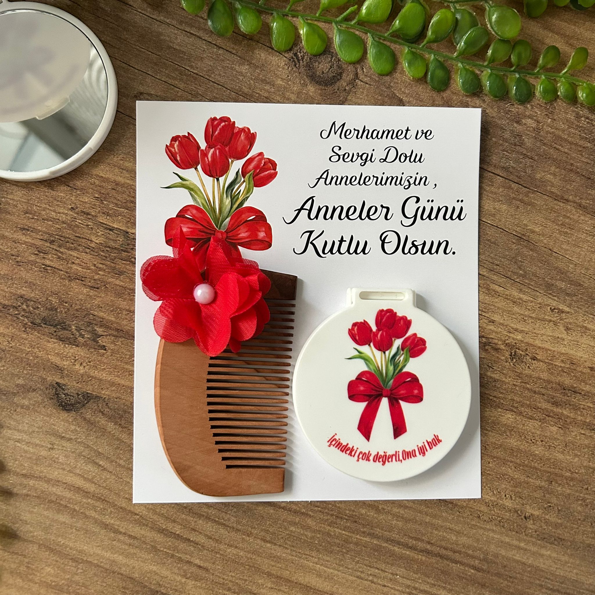 Anneler Günü Hediyelik Set - Ayna ve Ahşap Tarak