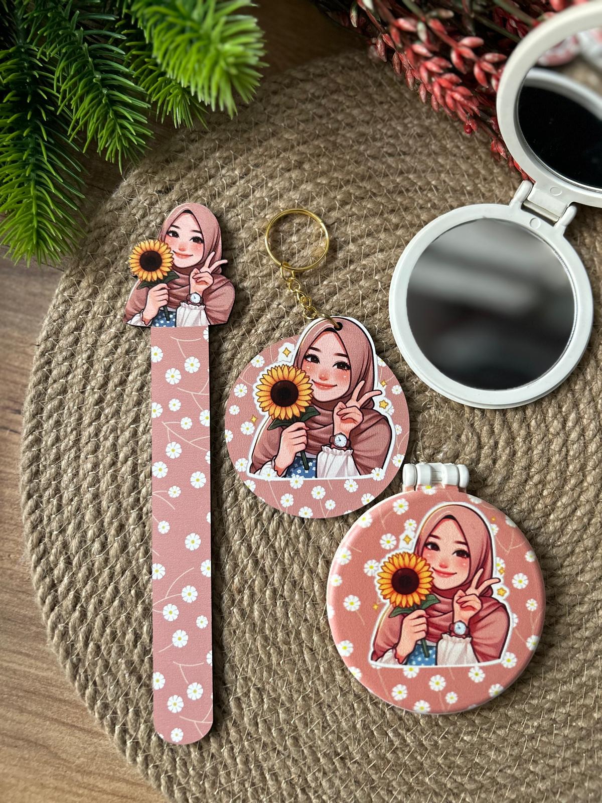 Kuran Okuyorum Hediyelik 3 lü SeT ( Büyük boy ayna, ayraç  ve anahtarlık  )