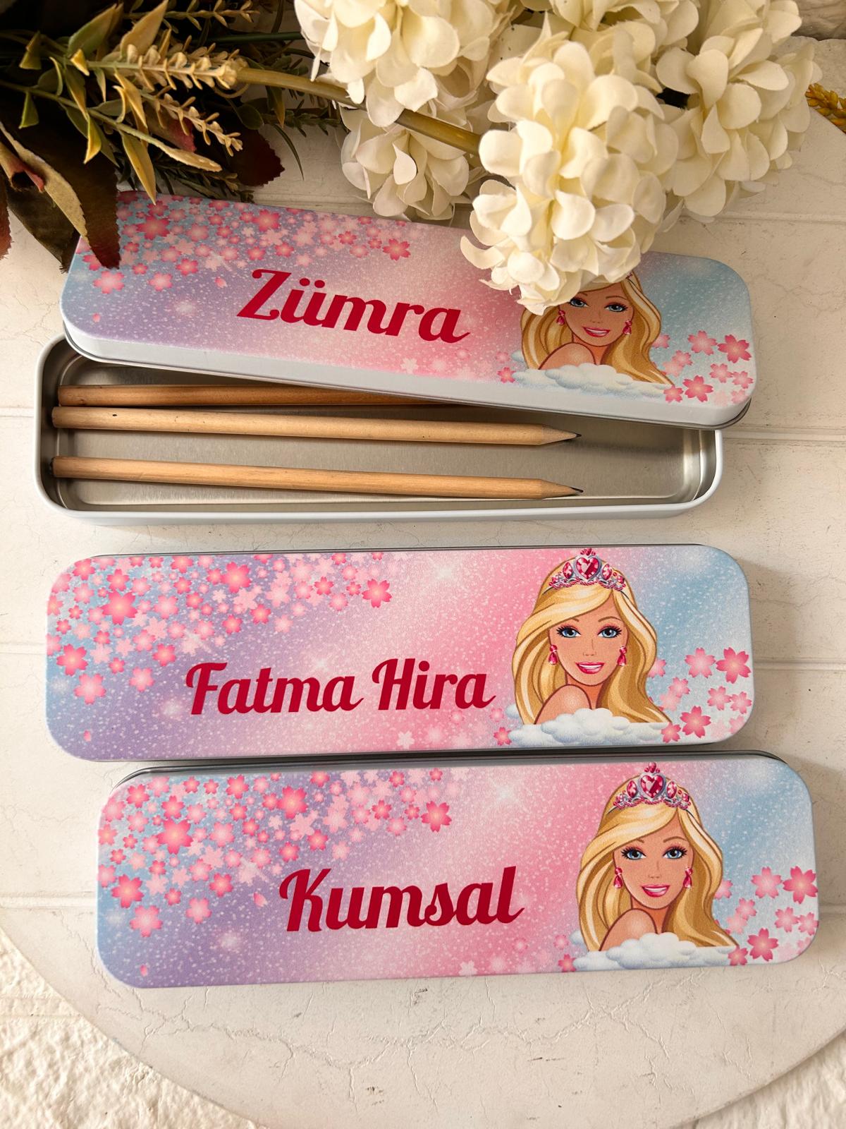 BARBİE TEMALI METAL KALEMLİK