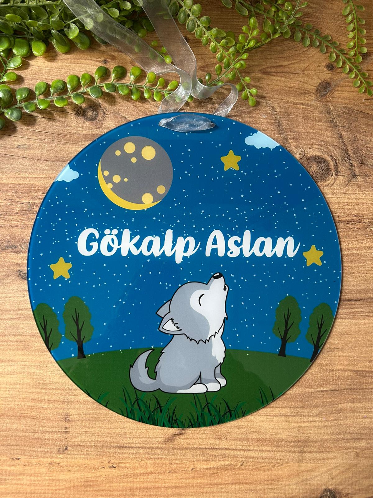 YAVRU KURT PLEKSİ KAPI SÜSÜ 30 CM