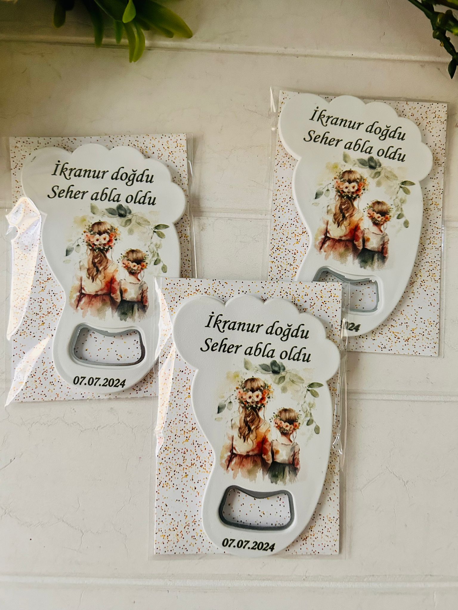 Ayak İzi Açacaklı Magnet Abla Kız Kardeş