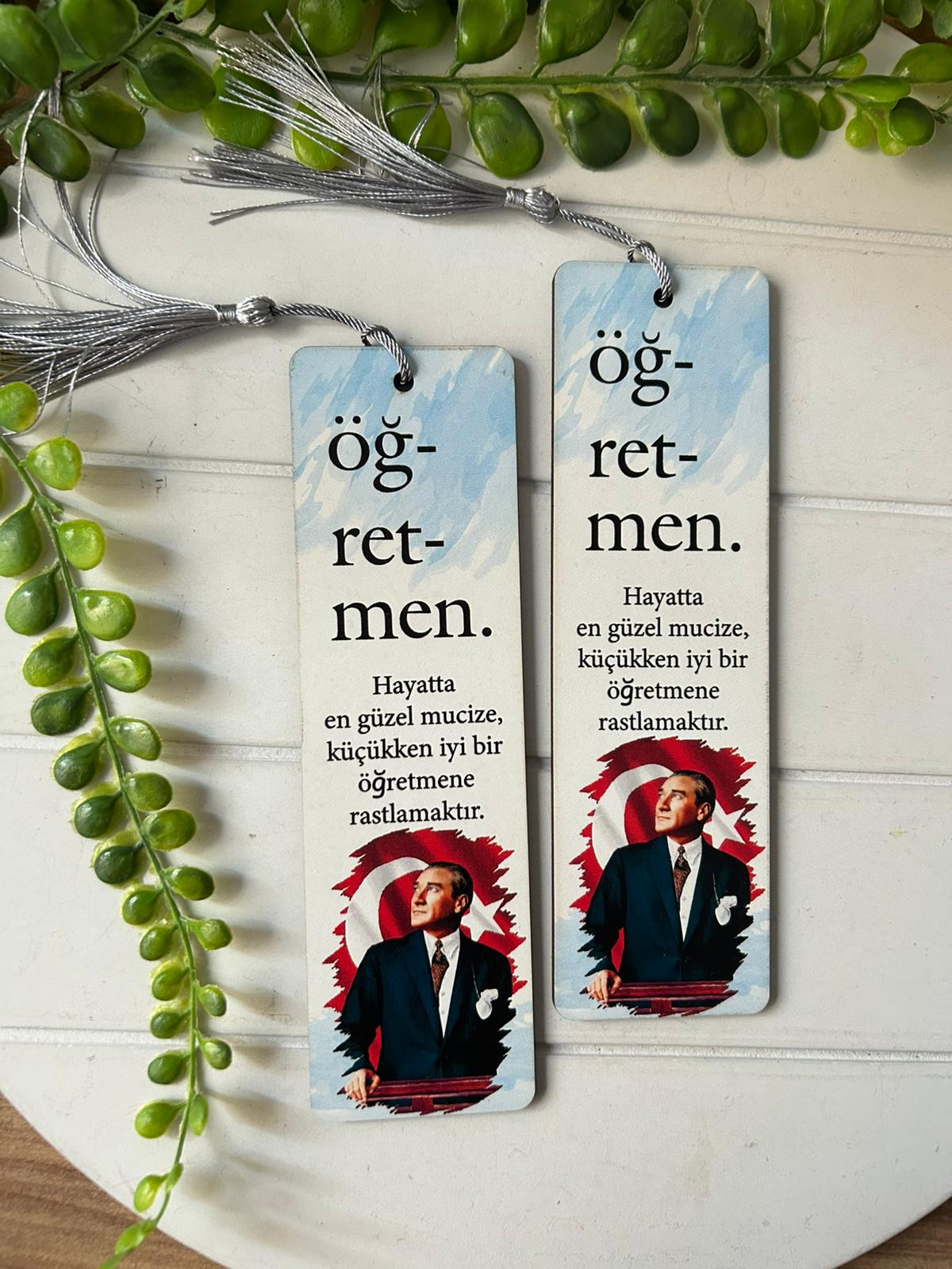 Öğretmenler Günü  Atatürk Ahşap Kitap Ayracı