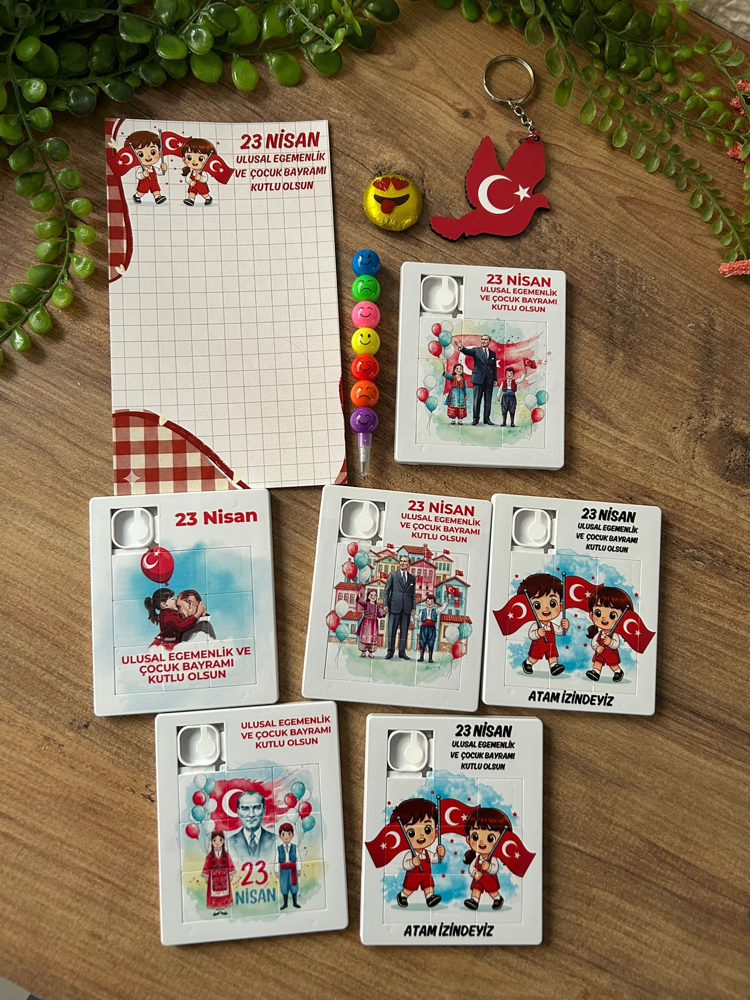 23 NİSAN AHŞAP ANAHTARLIK +ÇKOLATA+KALEM+PUZZLE