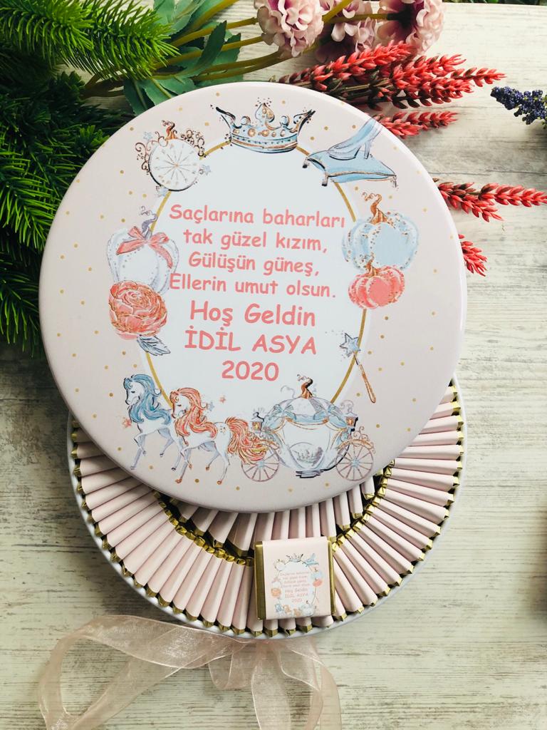 PRENSES ARABASI TEMALI ÇİKOLATA KUTUSU