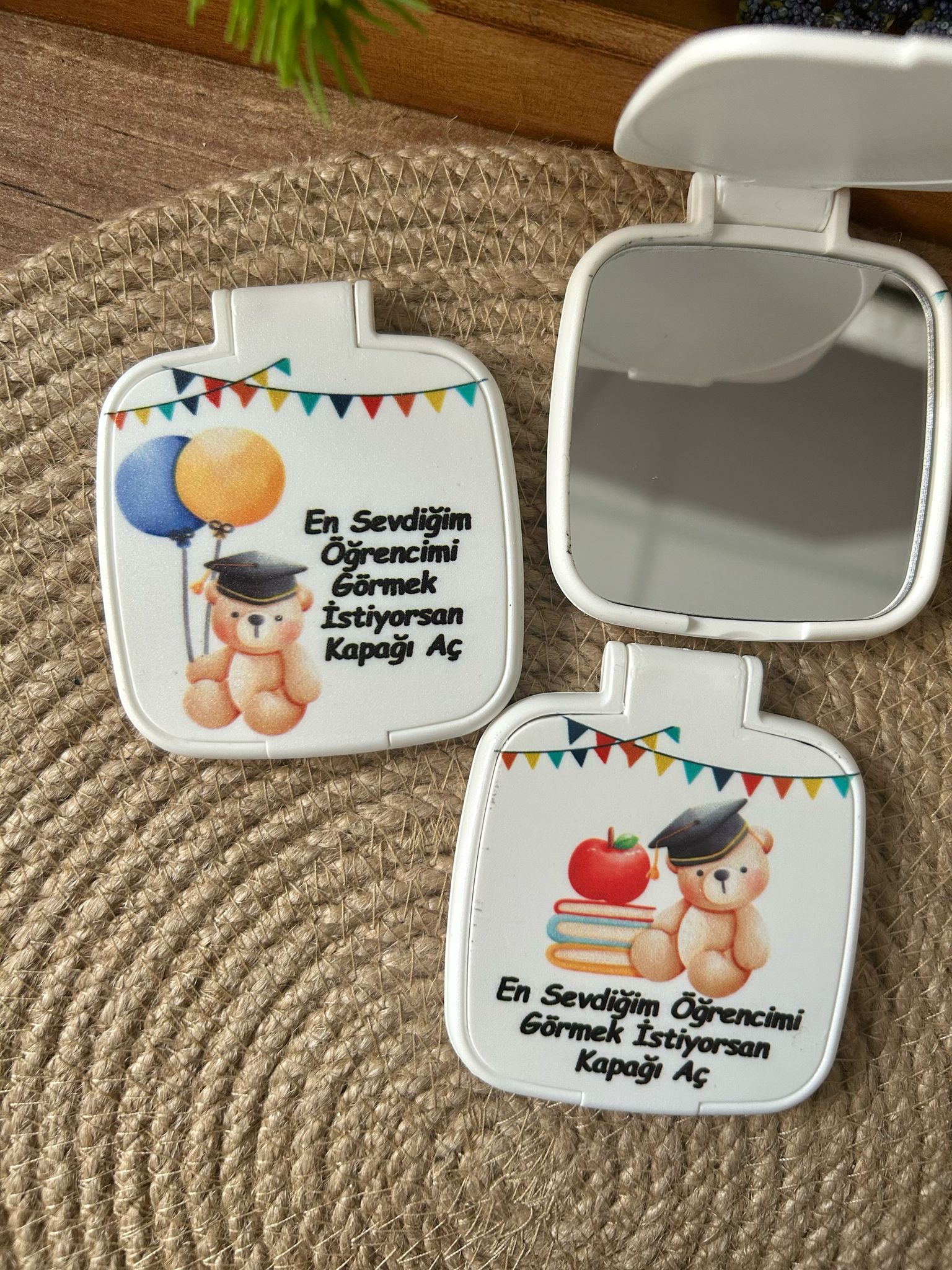 Mezuniyet ve Okul Temalı Kare Pleksi Ayna