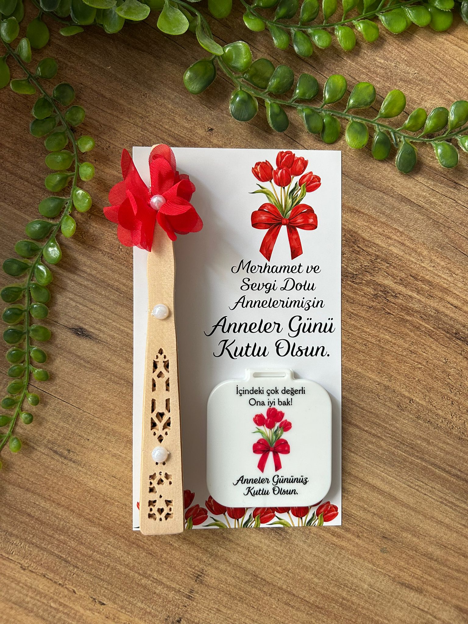Anneye Özel  Yelpaze ve Cep Aynası