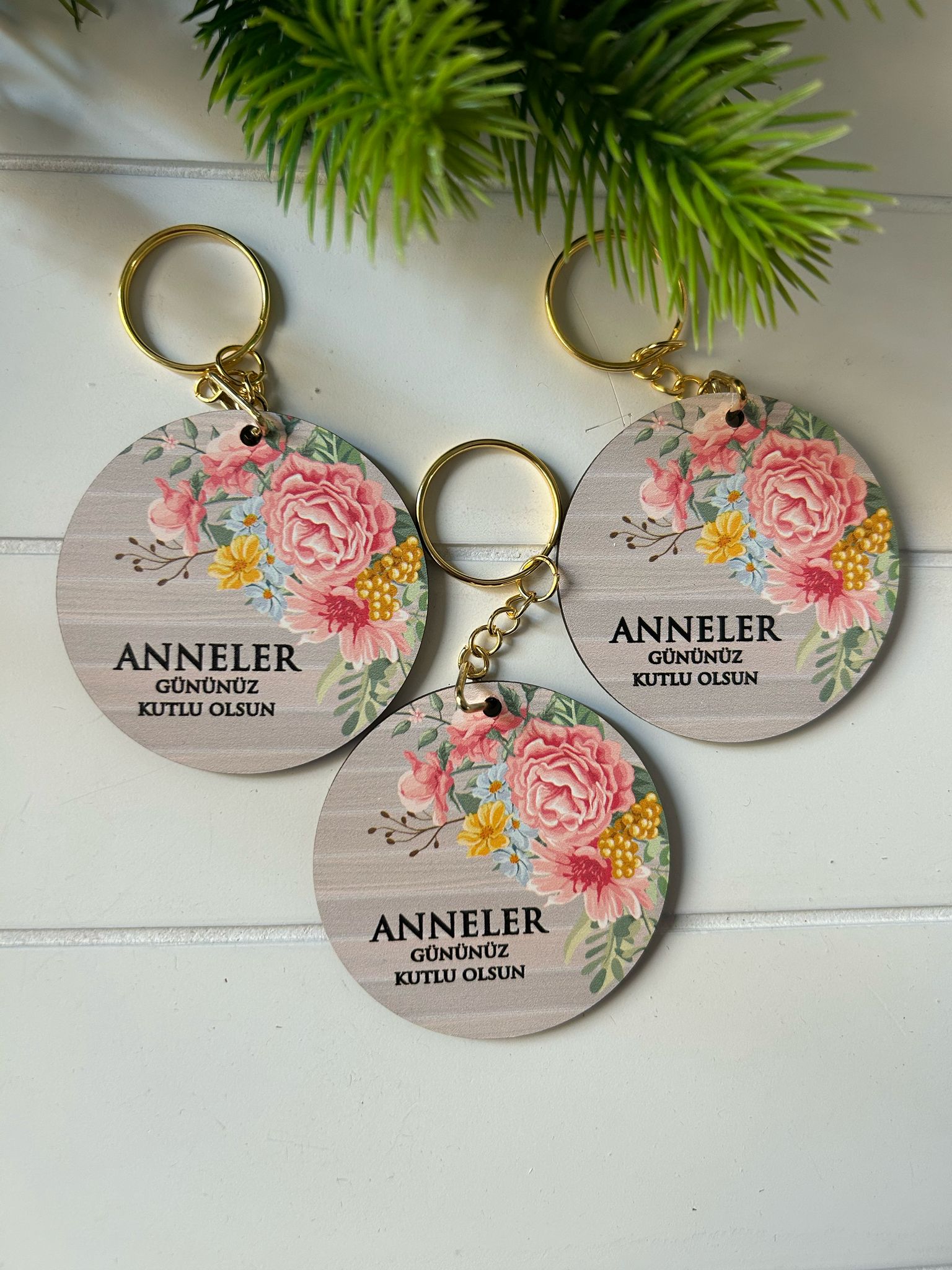 Anneler Günü-Kadınlar Günü  Ahşap Anahtarlık