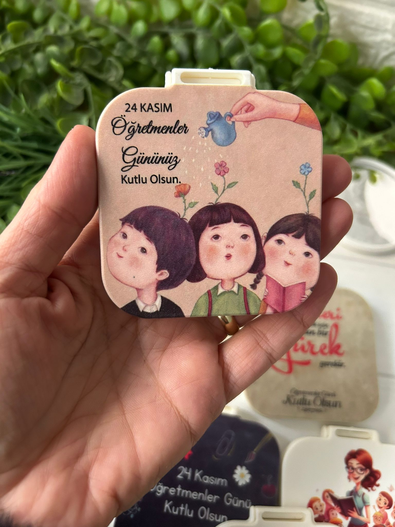 Öğretmenler Günü  Temalı Kare Pleksi Ayna (Karışık Yollanır )