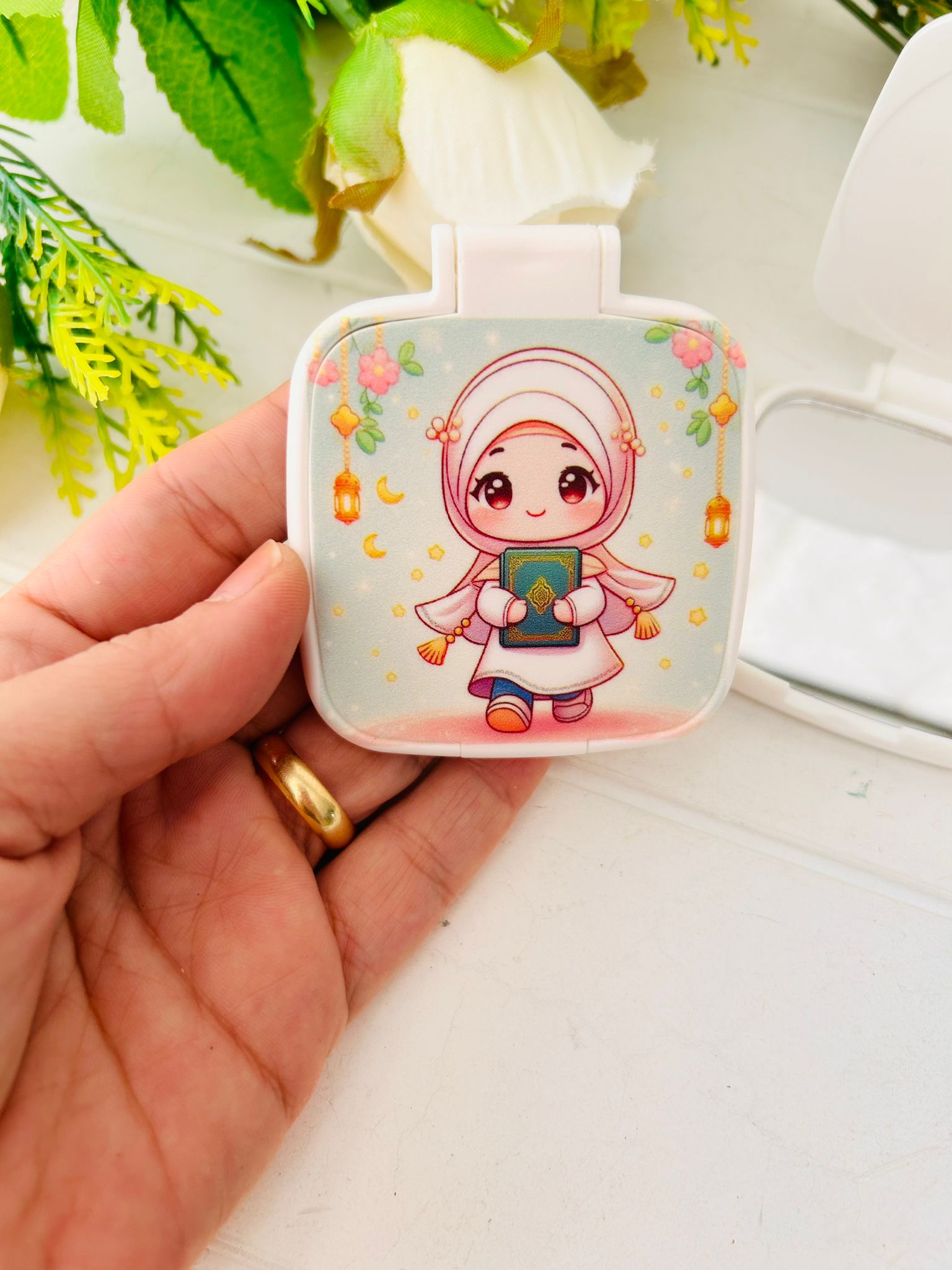 Kuran Okuyorum Temalı Kare Pleksi Ayna