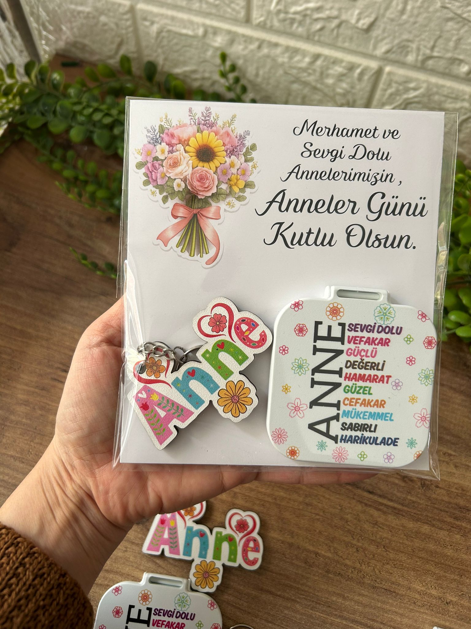 Anneye Özel Anne Yazılı Ayna +Anahtarlık Set