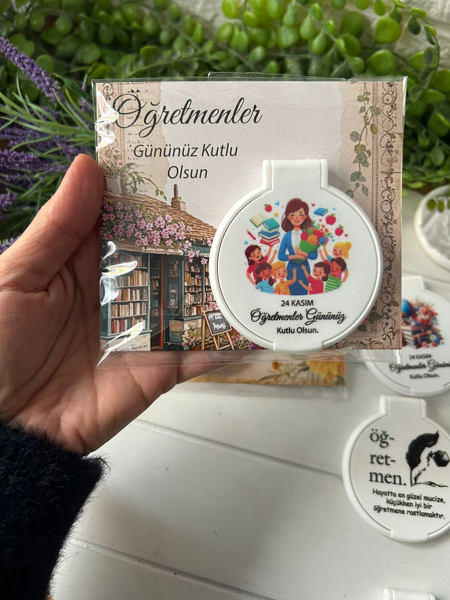 Öğretmenler Günü   Temalı Yuvarlak Pleksi Ayna