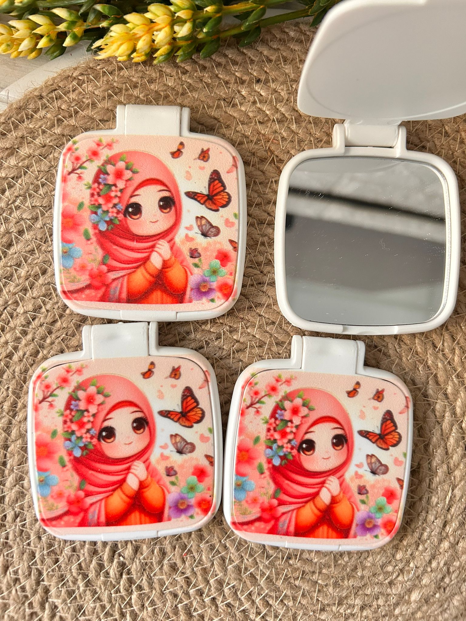 Kuran Okuyorum Temalı Kare Pleksi Ayna