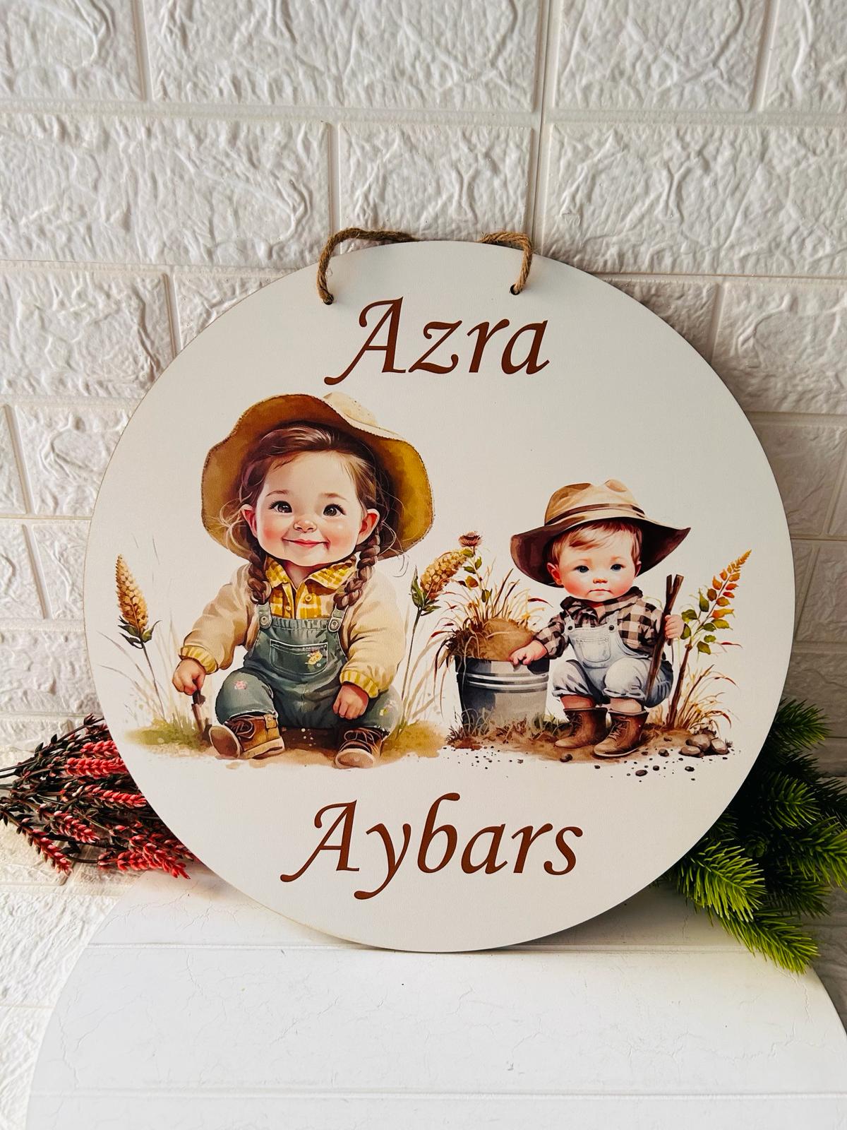 38 cm Ahşap Kapı Süsü-Abla Erkek Kardeş