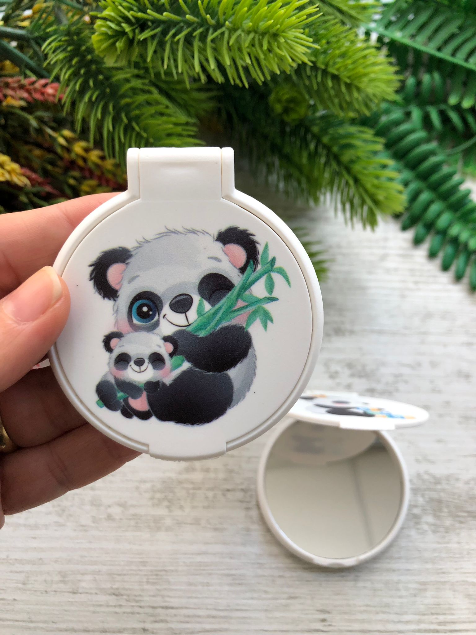 PANDA TEMALI YUVARLAK PLEKSİ AYNA