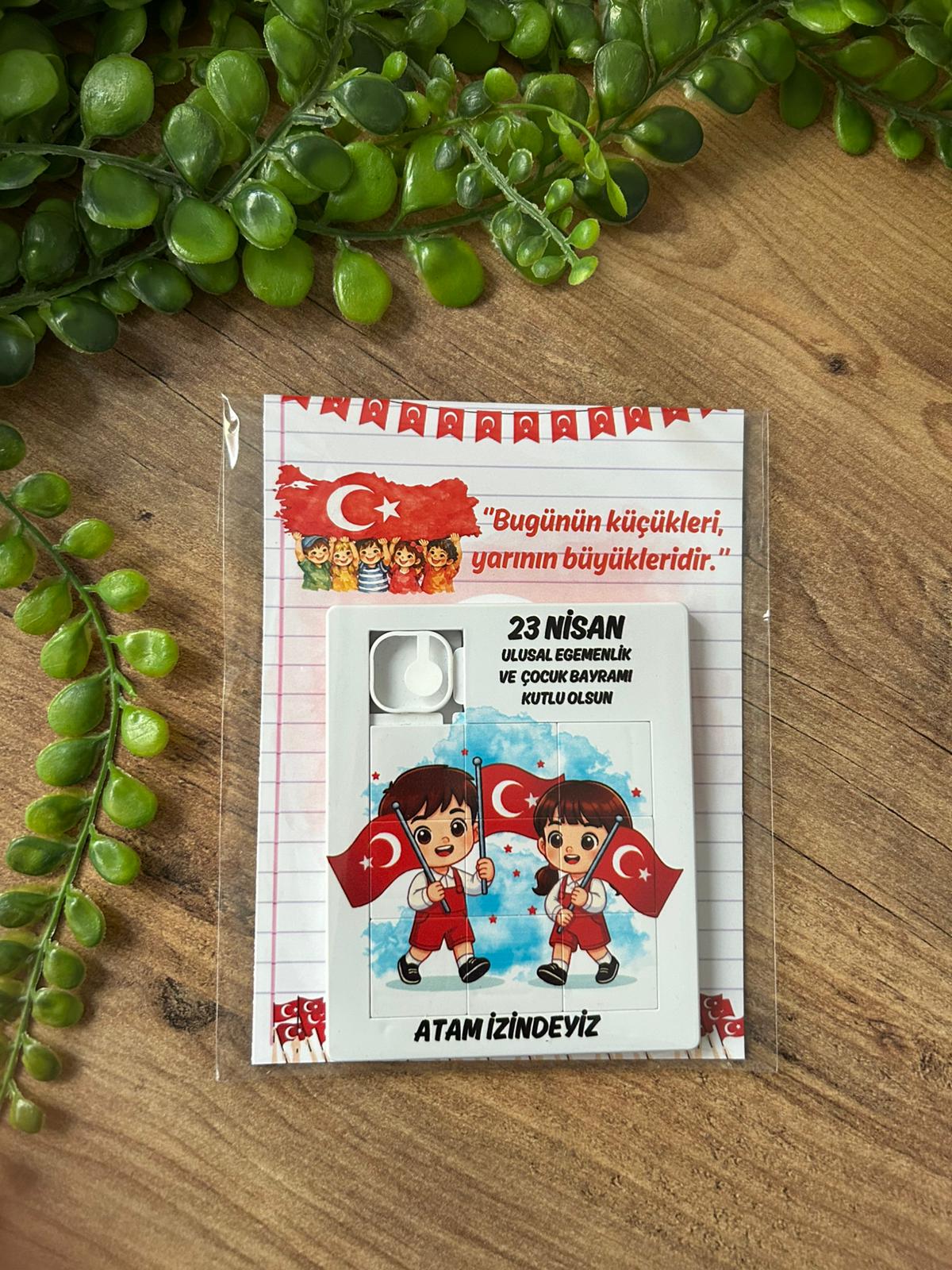23 Nisan Temalı Eğitici Çocuk Puzzle 9 Parça  - Milli Bayram Hatırası