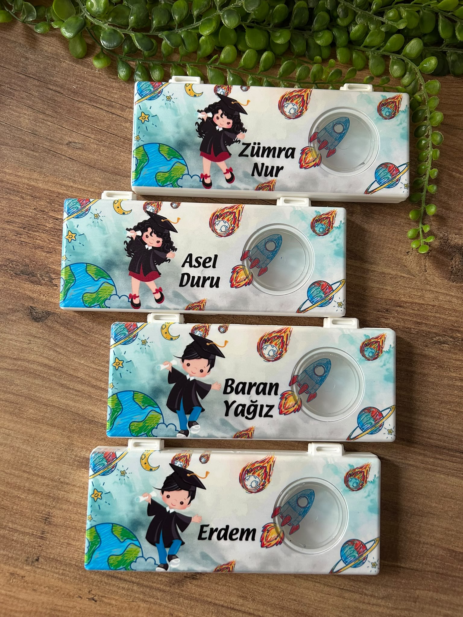UZAY VE MEZUNİYET TEMALI KALEMLİK
