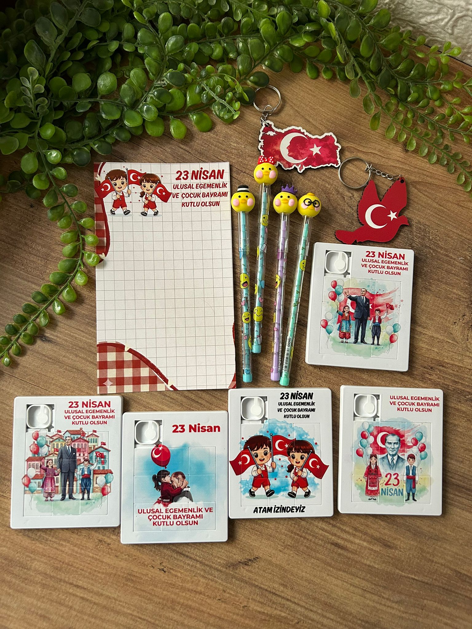23 NİSAN AHŞAP ANAHTARLIK +KALEM+PUZZLE