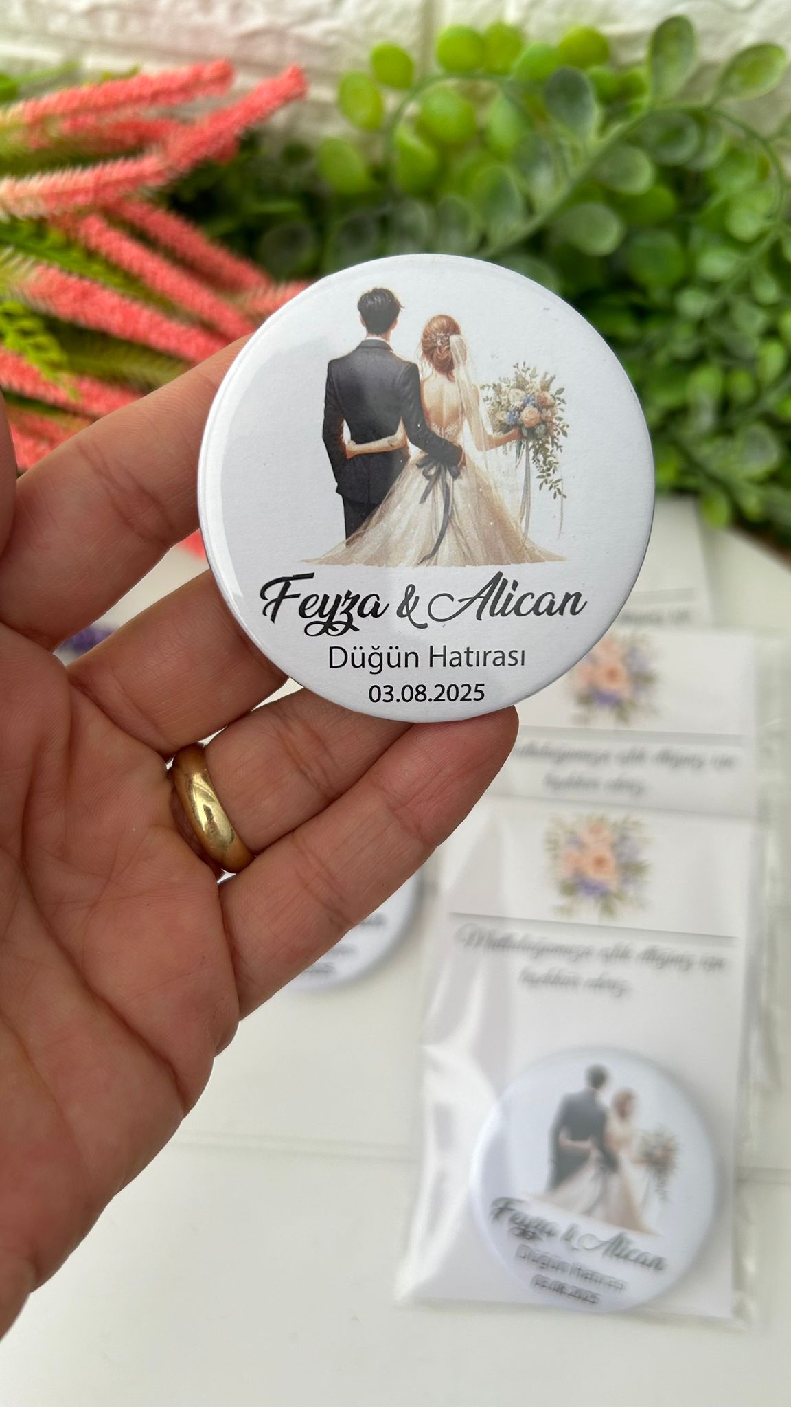 Gelin ve Damat Temalı Buton  Açacaklı Magnet