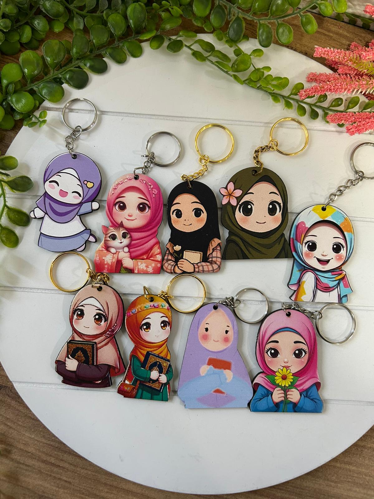 Kuran Okuyorum Temalı Ahşap Anahtarlık (Desenler Stok Durumuna Göre Karışık Yollanır )