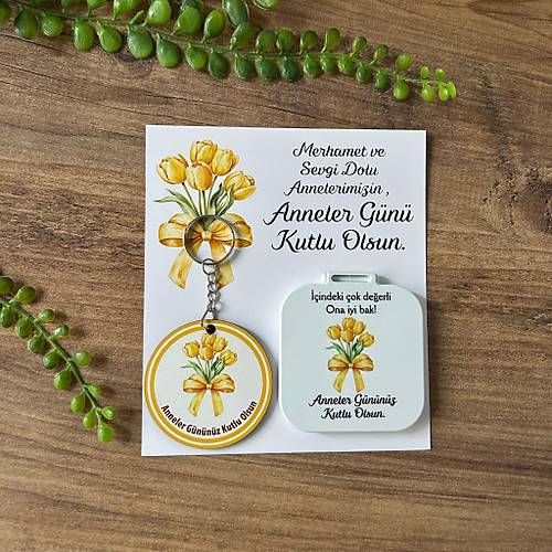 Anneye �zel Lale Desenli Anahtarl�k+Ayna Set