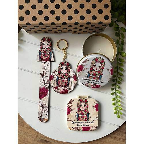 4 l� Tesett�rl� ��retmenler G�n� Seti