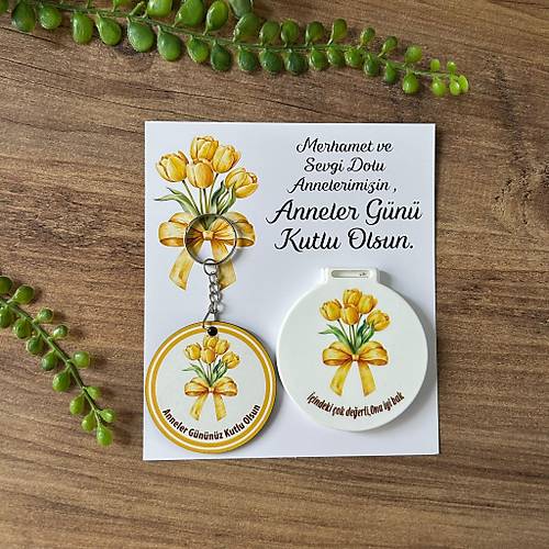 Anneye �zel Lale Desenli Anahtarl�k+Ayna Set