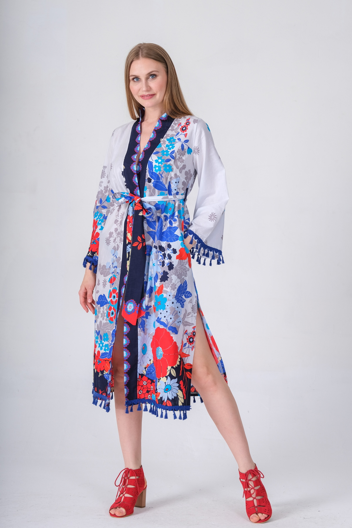 Vual Kumaştan  Pamuklu Kimono  Püskül Detaylı Uzun  Pareo Ve Plaj Elbisesi