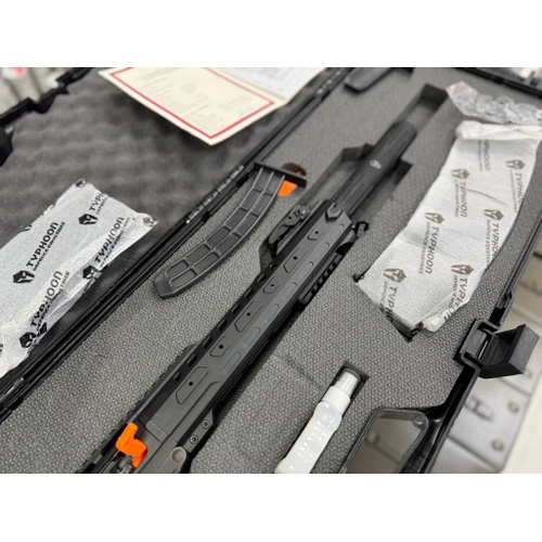 2.EL / Typhoon F12 Siyah Otomatik Av T�fe�i
