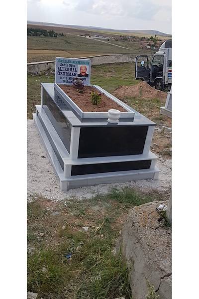 Siyah Beyaz Granit Mezar