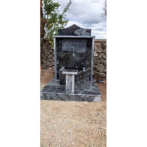 Siyah Mermerden Blok eme Hayrat